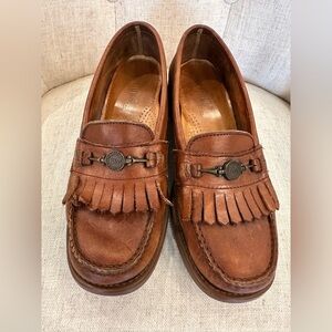 G.H. Bass Weejuns Kiltie Bit Buckle Fringe Loafers Women’s 7 Brown Logo Preppy